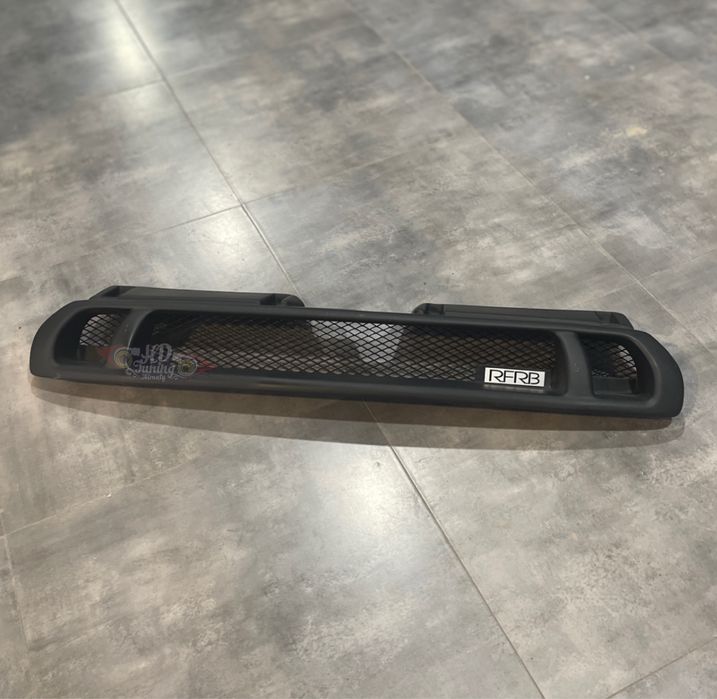 Решетка радиатора RFRB Subaru Legacy BG/BD