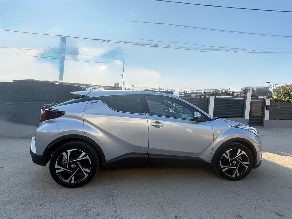 Toyota CH-R 2023
