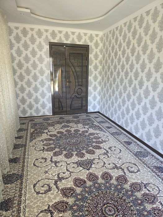 Кибрай тумани Бурота махалласида 12 сотихли ер участкаси сотилади.