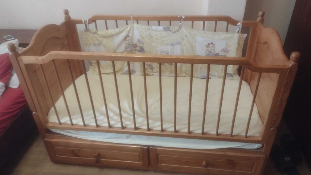 Бебешко-детска кошара с орнаменти