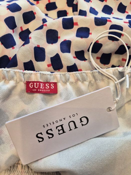 Рокля с паднали рамене "GUESS"
