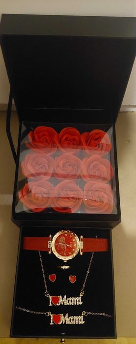Cadoul perfect set I love mama o iubesc pe mama cu ceas, bijuterii