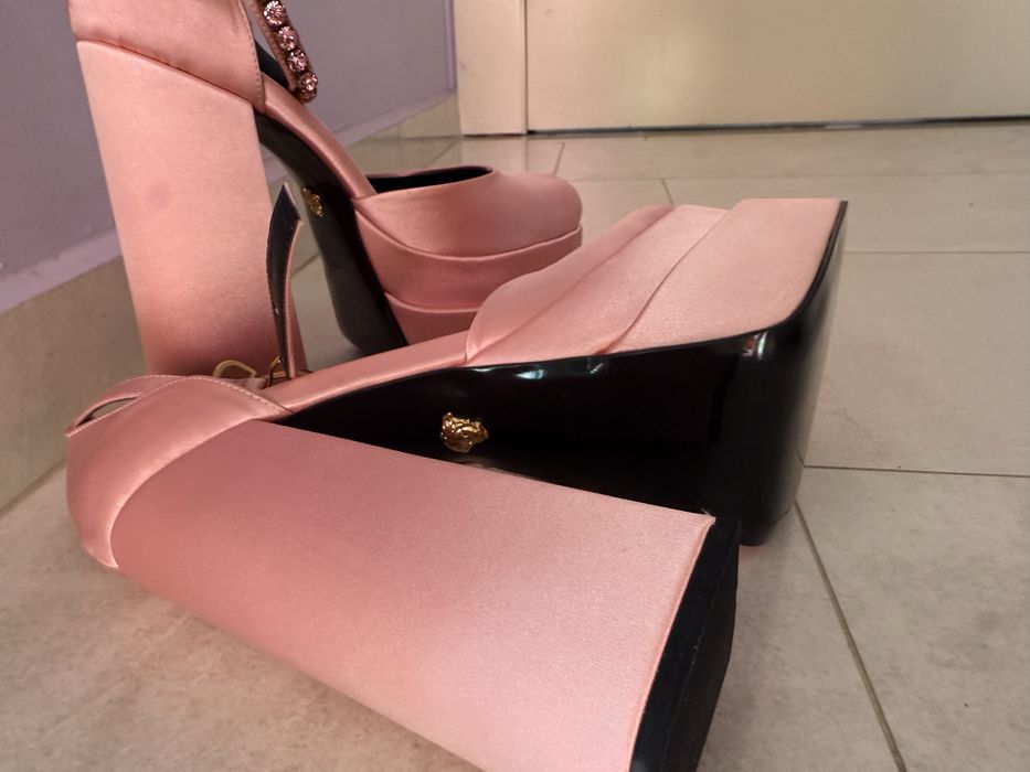 Дамски обувки на ток