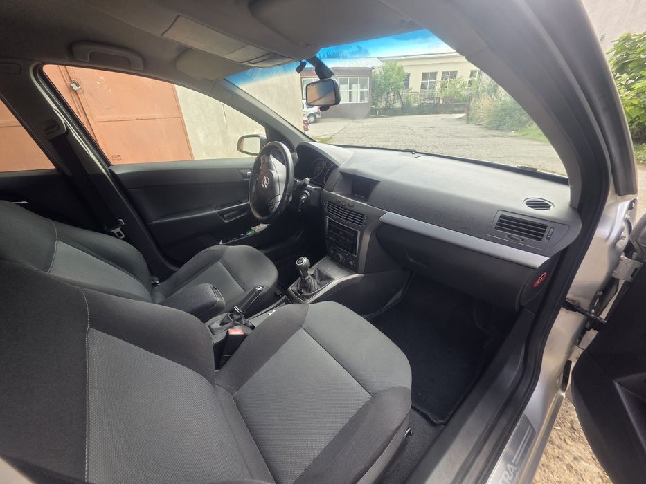 Vând Opel Astra 1.9