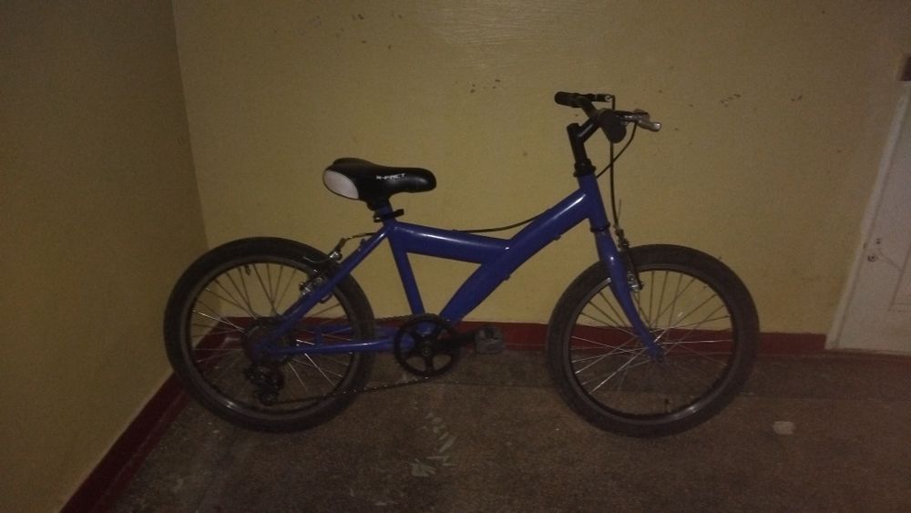 Vând bicicletă de 20 inci