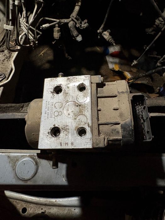 Авто части за Subaru Forester 2.0 125 коня 2002 година