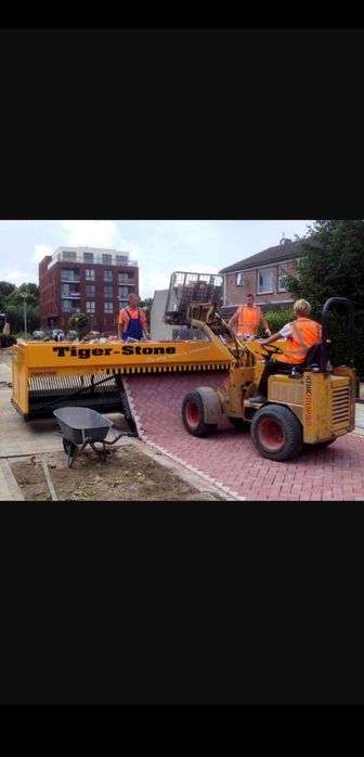 Продам машину для укладки тротуарной плитки