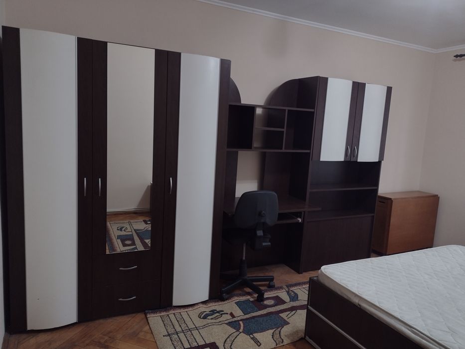 Inchiriez apartament
