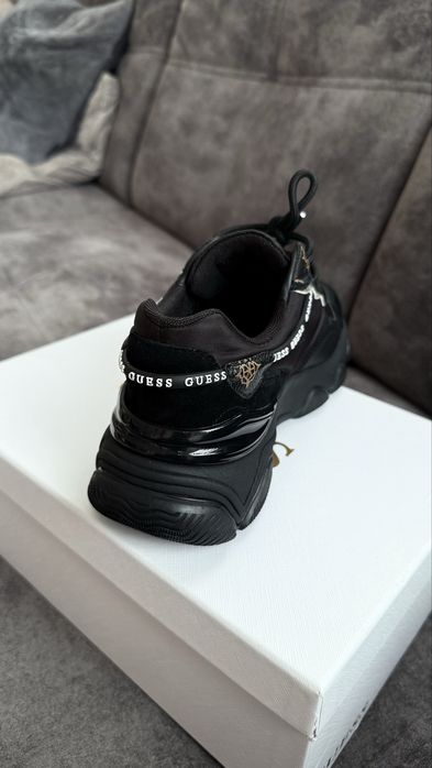 Дамски маратонки Guess Мicola Black