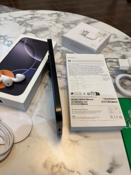 iPhone 16 PRO MAX Garanție Cutie Factura Sim Fizic 256gb 92%baterie luat de nou Fara probleme Fara Piese Schimbate Fara lovituri  Dual Sim Liber Rețea