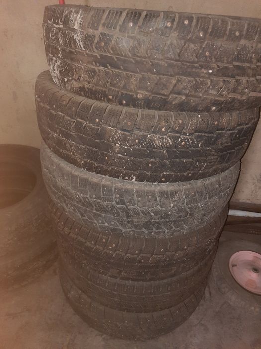 Продам зимние покрышки