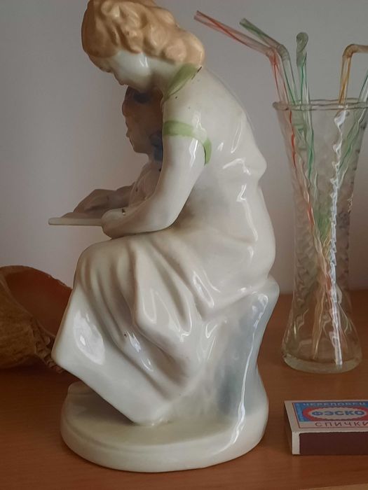 Первая буква,фарфор, ЗКХ (УССР)