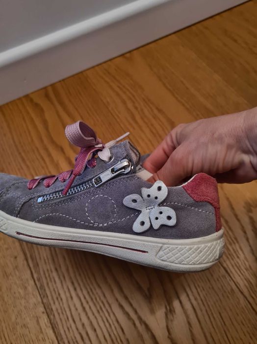 Sneakers Superfit fete, 32, roz cu gri, fluturasi, piele
