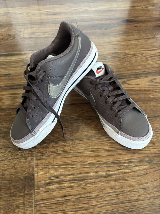 Nike, Спортни обувки Court Legacy с кожа и еко кожа, Бледовиолетов, 7