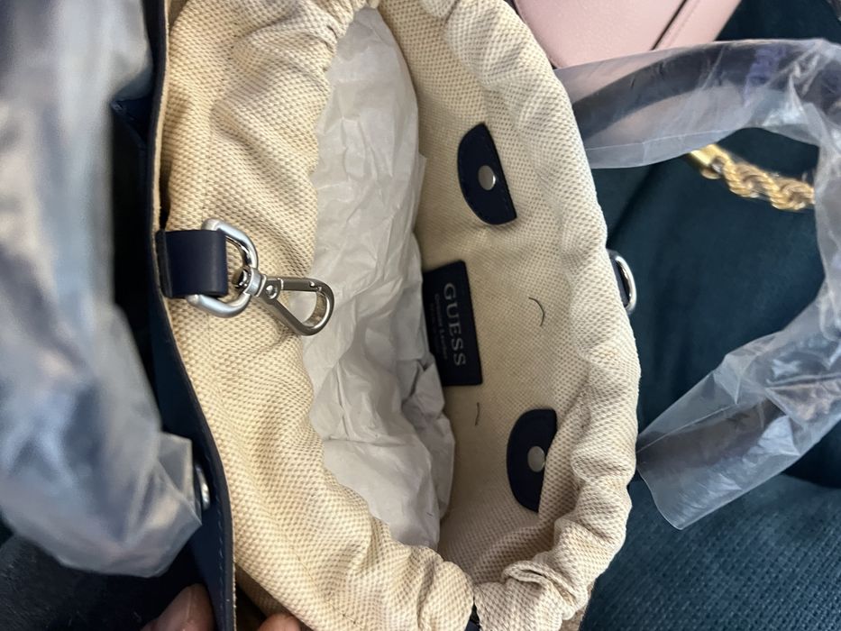 Чанти GUESS.Нови модели.Топ цена.100%ориг.С етикети,кутия,всичко от до