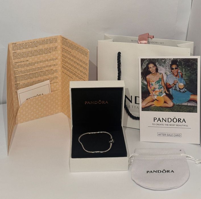 Украшения на 8 марта Pandora