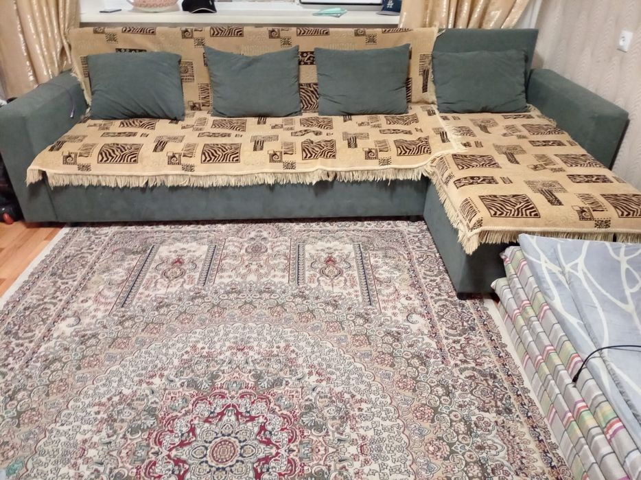 Продам диван небольшой