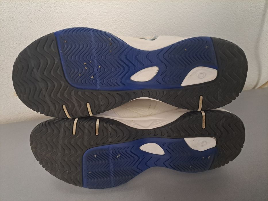 Adidasi Artengo  47