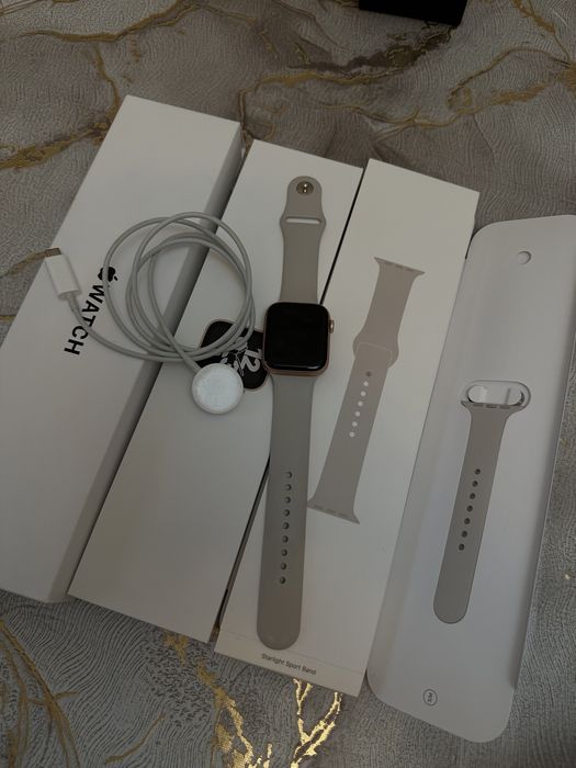 Apple watch SE 44mm Gold