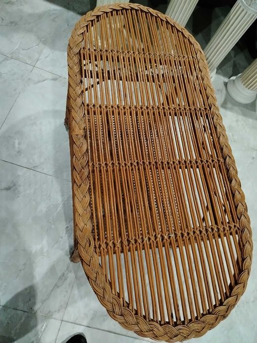Стол ратанговыи бу