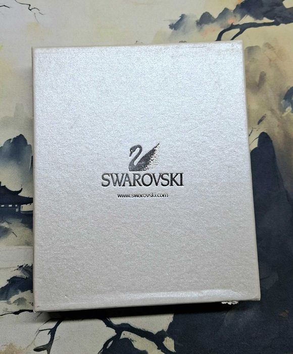 Бижутерия, колье и серьги от SWAROWSKI