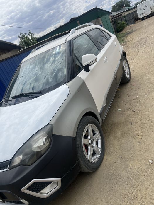 MG мини крассовер