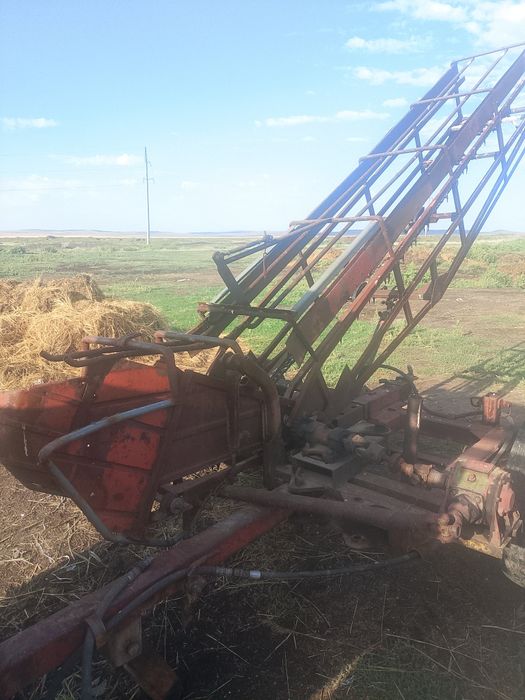 Продам тюкоподборщик