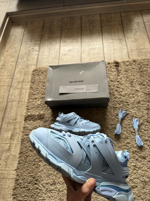 Balenciaga Track Baby blue 43 noi cu cutie