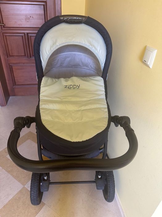 Бебешка количка ZIPPY 2 в 1