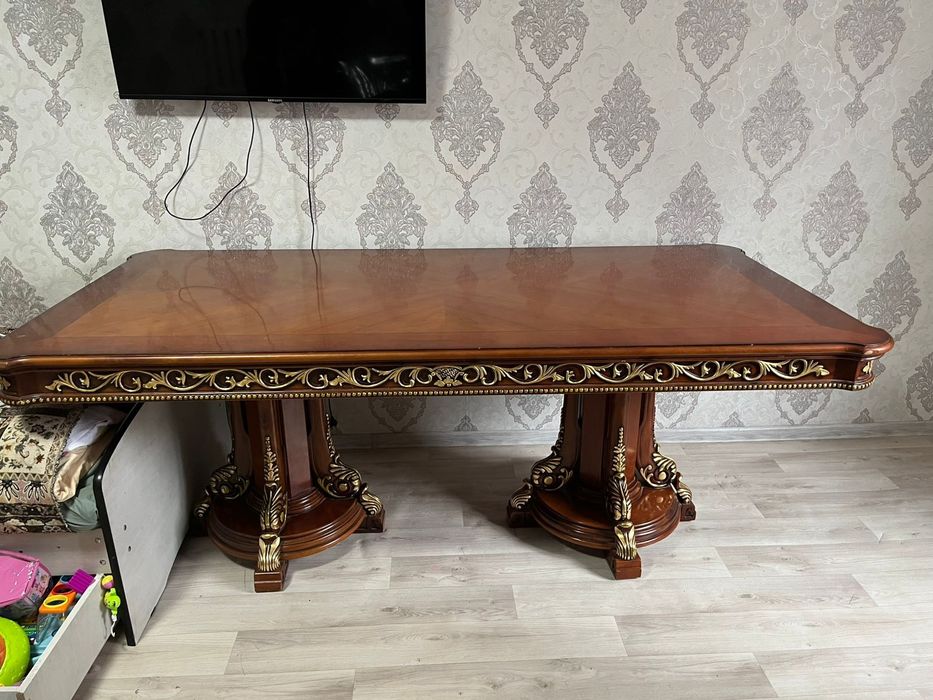 Стул 70000 тенге