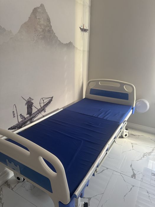 Медицинский кровать б/у