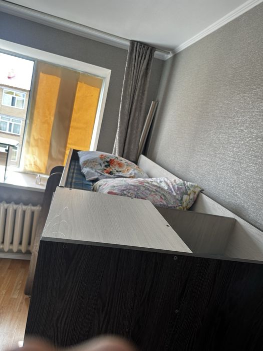 Продам двух ярусную кровать