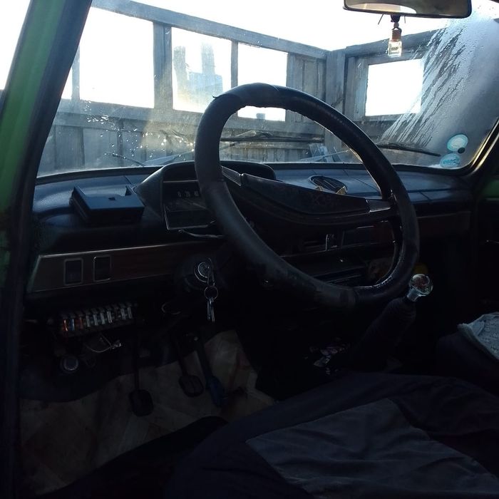 Продам ваз 21011