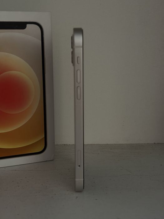 Продам Айфон 12,Apple 12,iPhone 12