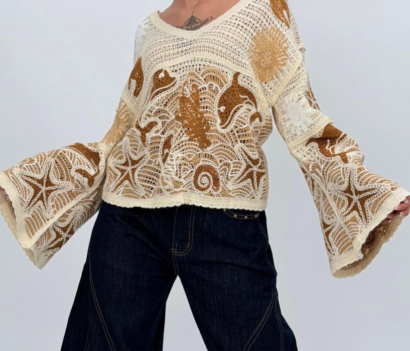 Bluză Croșetată cu Mâneci Tip Clopot – Stil Feminin și Elegant | CATO