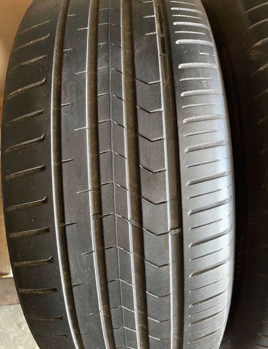 235/55 R17 Vredestein Ultrac Satin Dot 2121