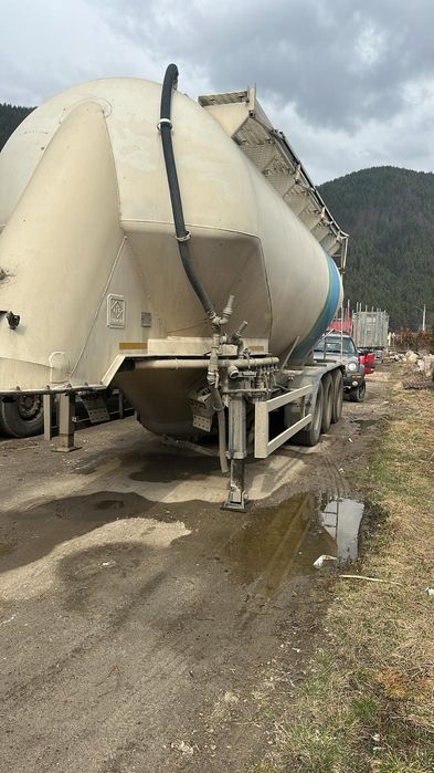 Semiremorca Feldbinder- Cimentruc