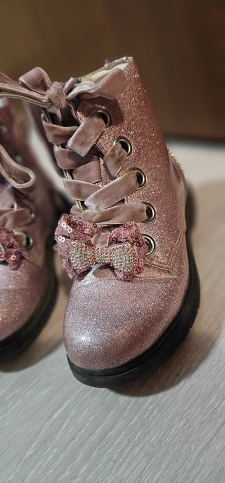 Боти лачени за момиче