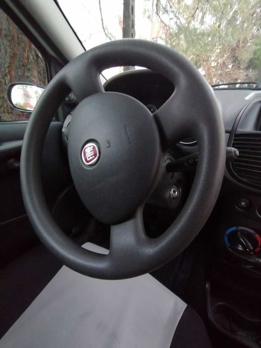 Vând Fiat Punto Alb