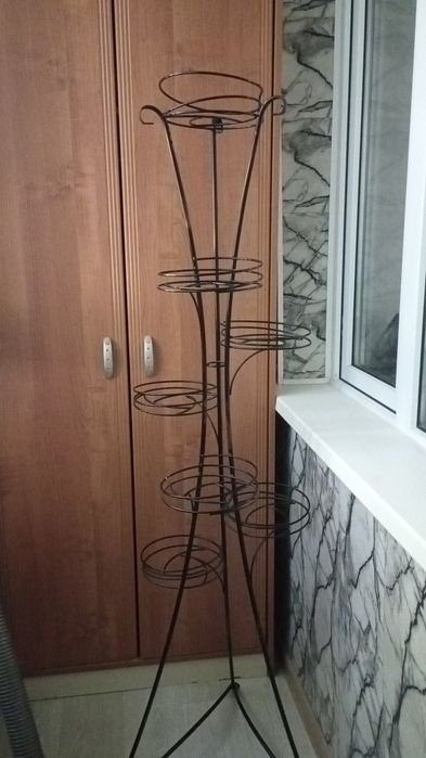Стойка для цветов кованная