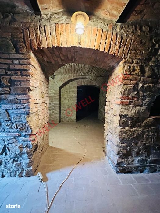 De vânzare complex de clădiri în Baraolt