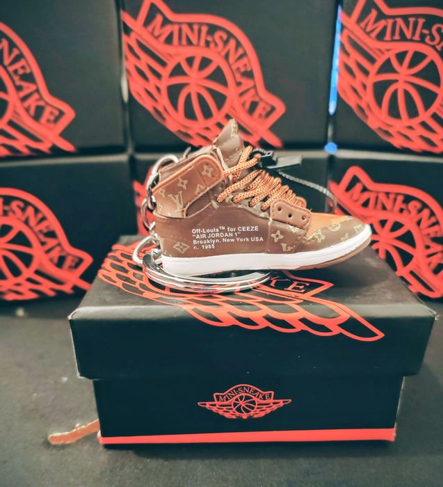 Breloc sneaker Jordan – Accesoriu streetwear premium