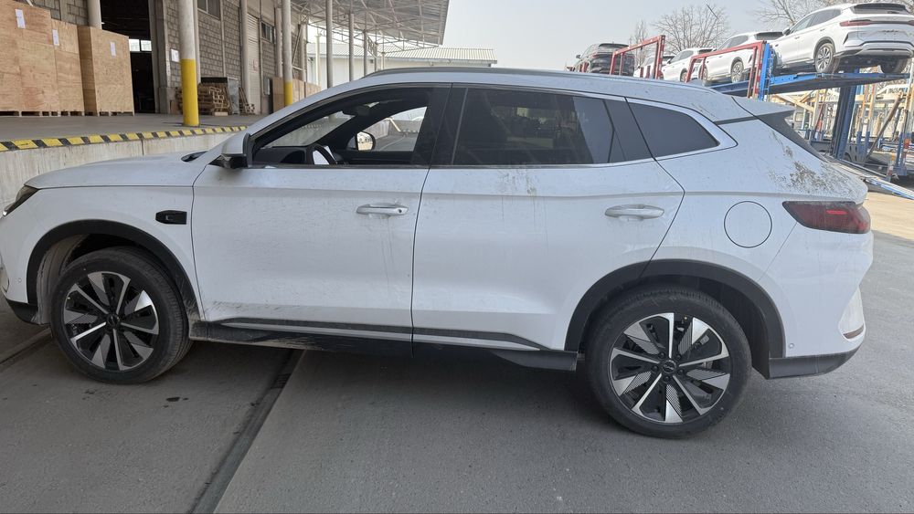 BYD HAN SMART 605 zapas hod 2025 kuzov nd40