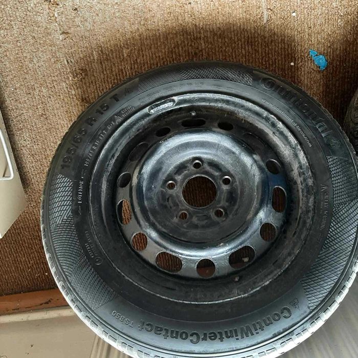 Комплект гуми за автомобил