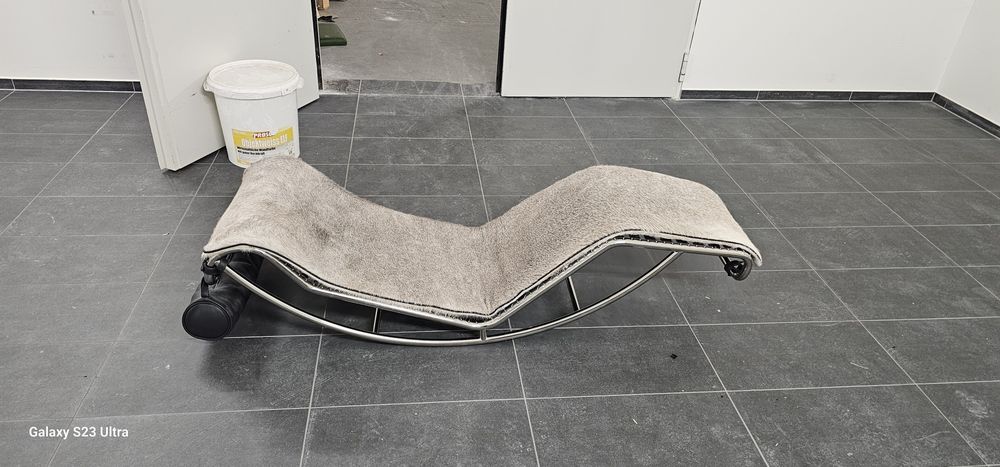 Șezlong / Chaise Lounge design premium din piele naturală & păr natural