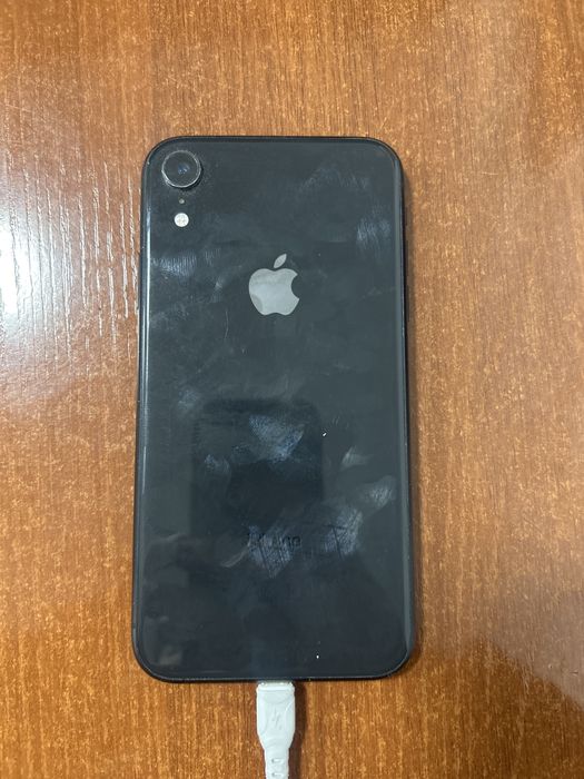 Продаю Айфон XR состояние хорошее