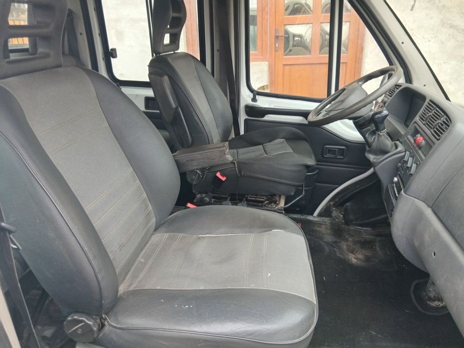 Se vinde autoutilitare