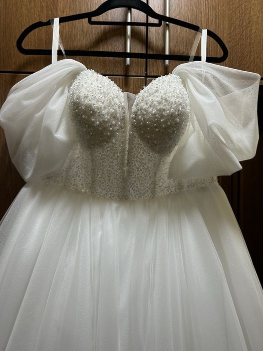 Rochie de mireasa A-line