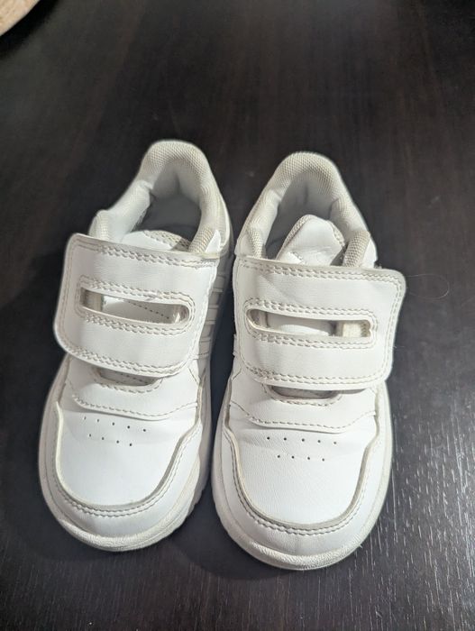 Adidași băieți mărimea 24