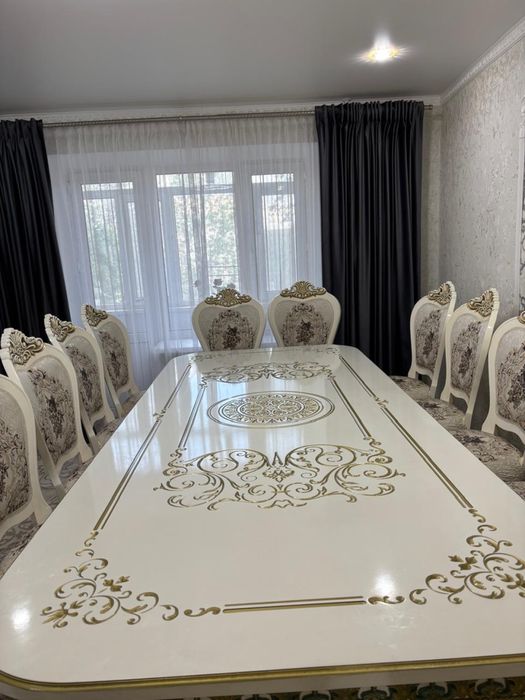 Продам Стол со стульями